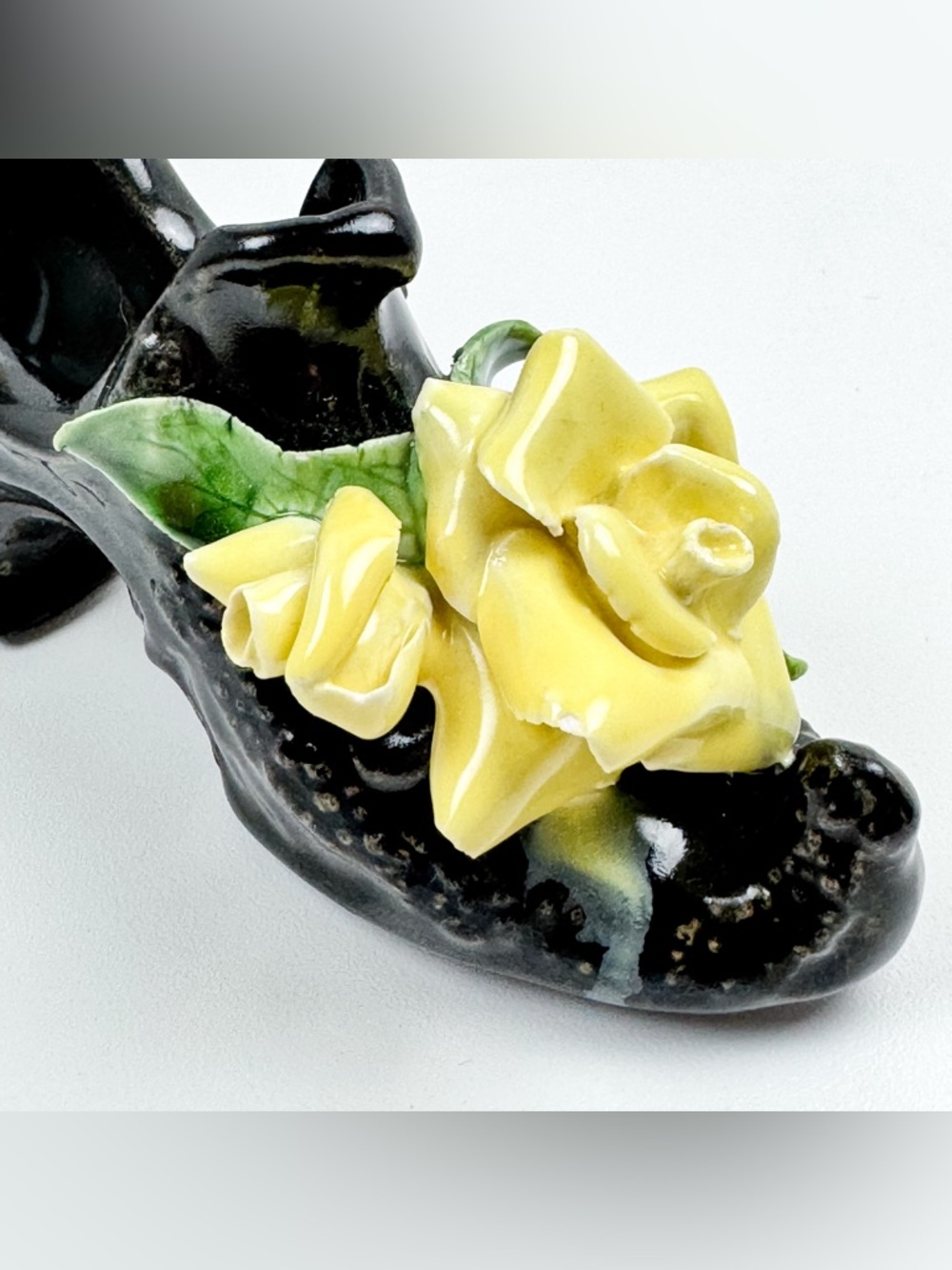 Vintage Ceramic Black High Heel Shoe Figurine Planter Yellow Rose 6” - Picture 5 of 13